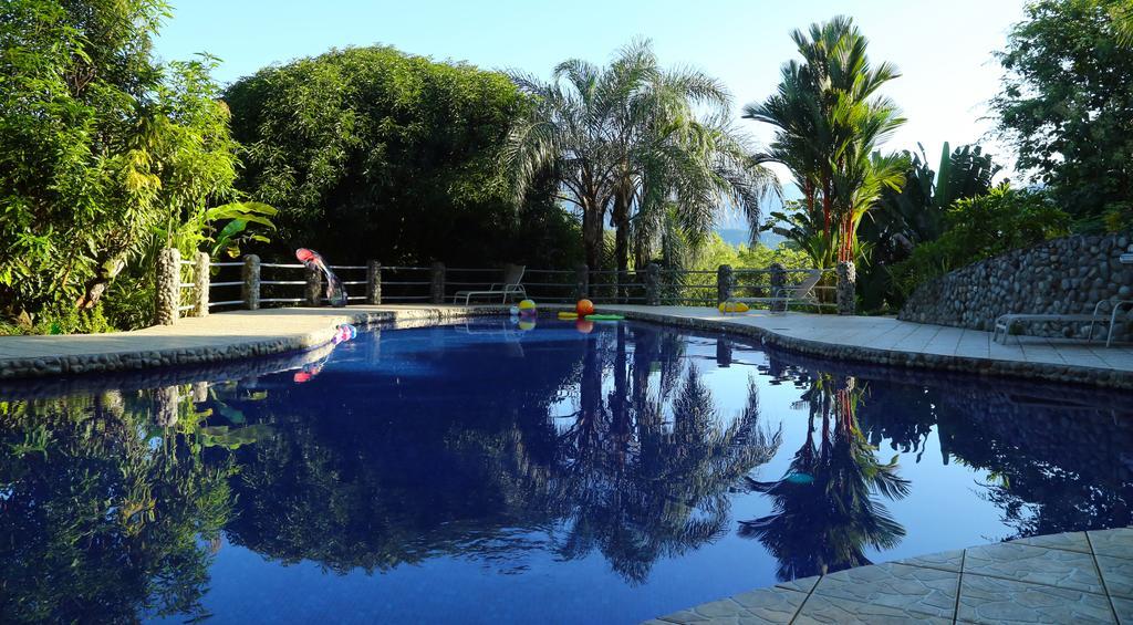 Blue Banyan Inn Quepos Eksteriør billede