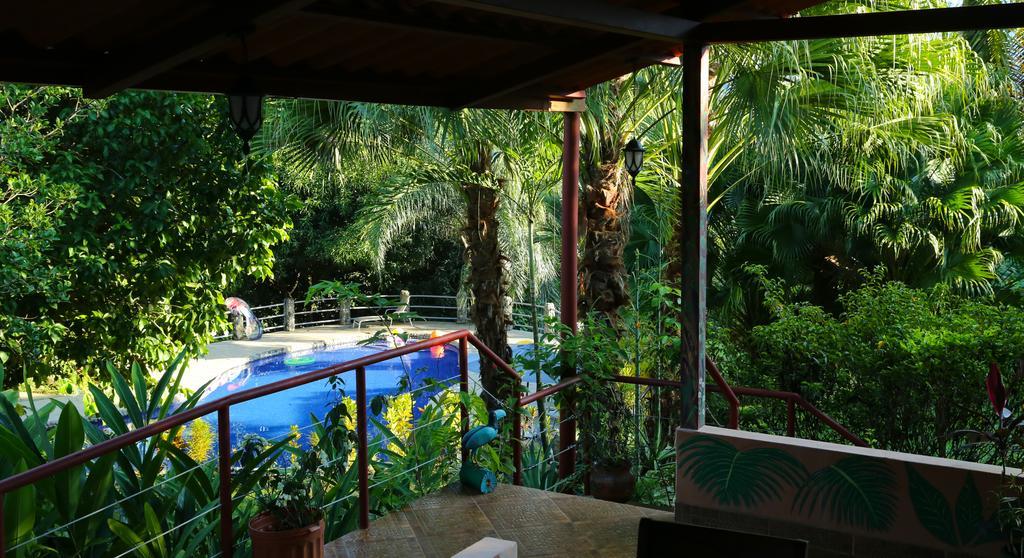 Blue Banyan Inn Quepos Eksteriør billede