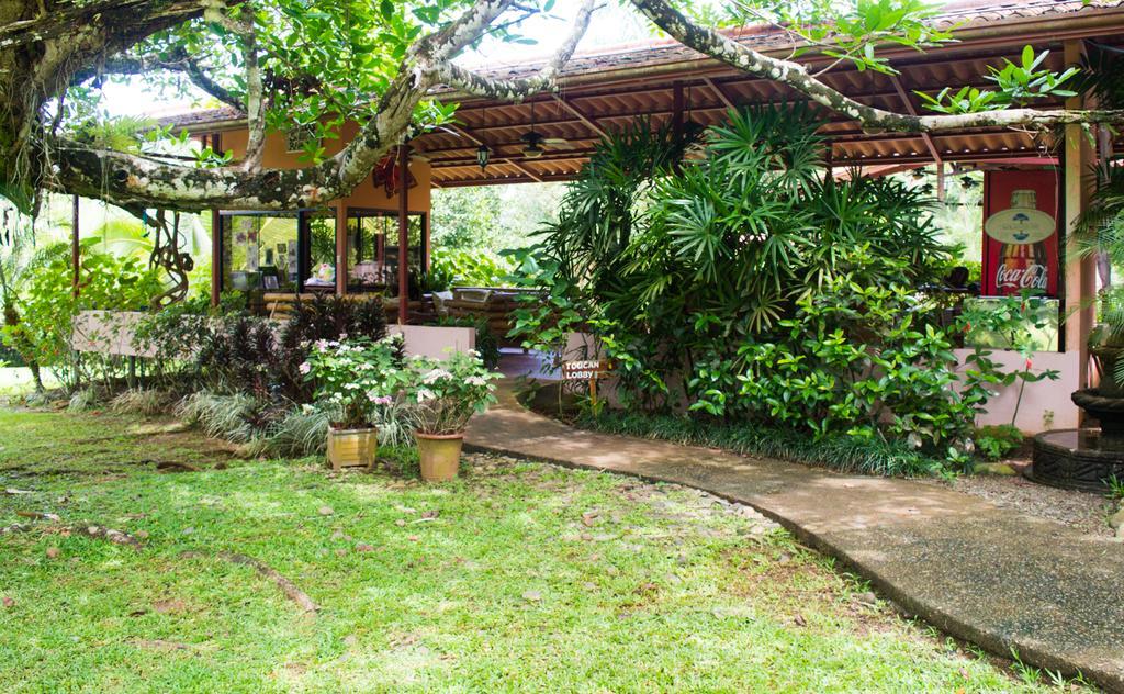 Blue Banyan Inn Quepos Eksteriør billede
